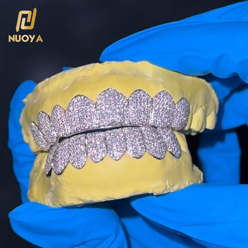 Body Jewelry Diamond - Personalizowane Grillzy na Zęby z Moissanitem