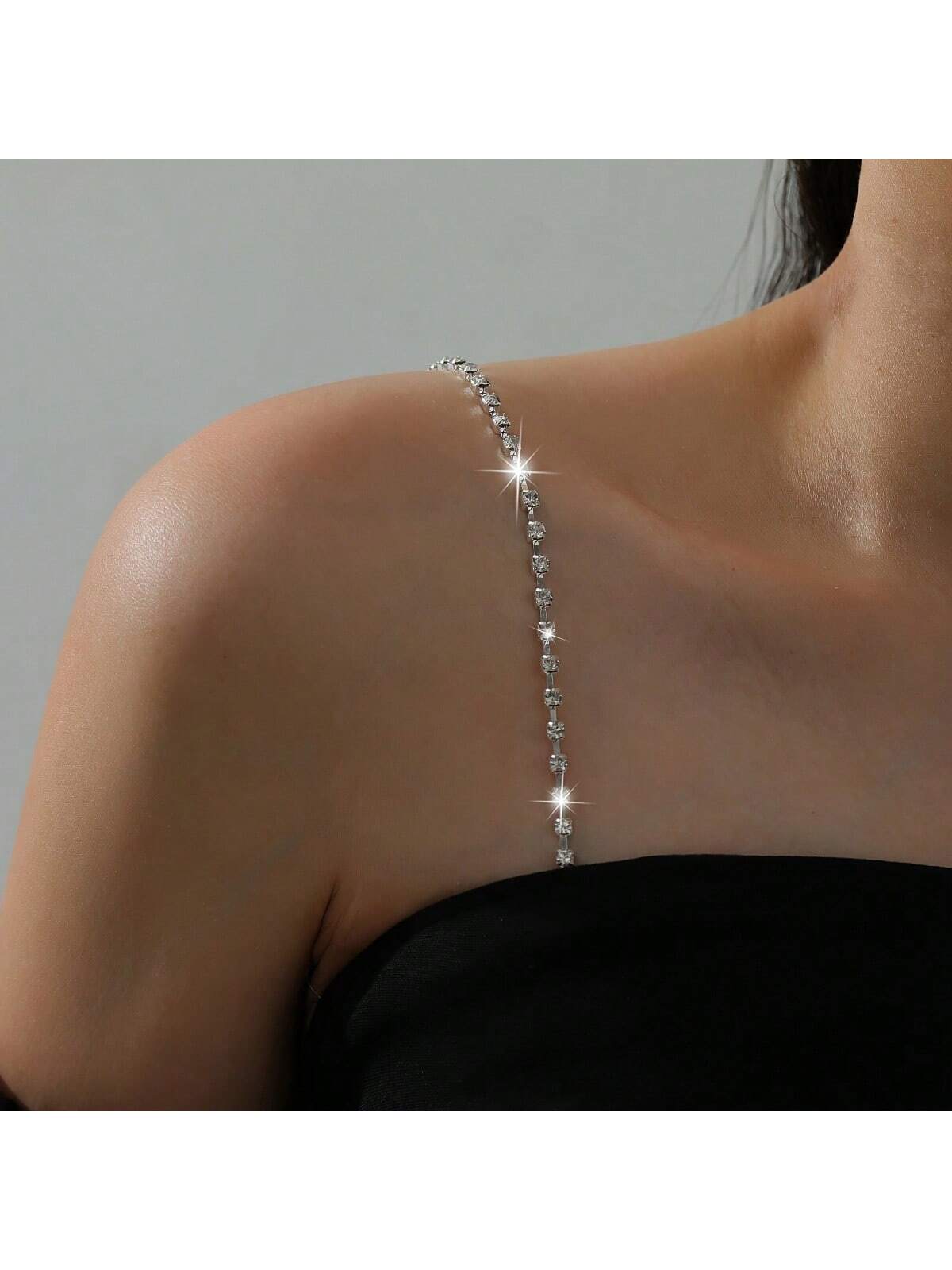 Eleganckie regulowane ramiączk – Body Jewelry Bra recenzja i cena